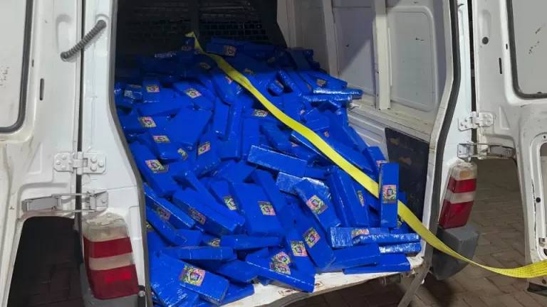 Mais de meia tonelada de maconha é apreendida pela PM na BR-277 em Matelândia