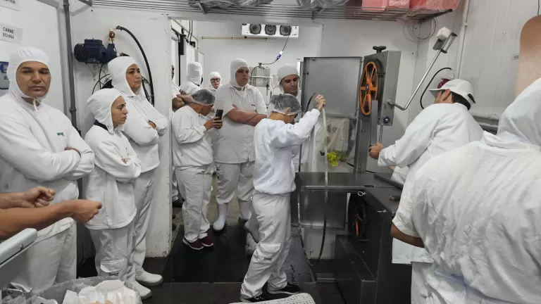 Supermercados Copagril promovem curso de formação de açougueiros em parceria com Senac e Sescoop/PR