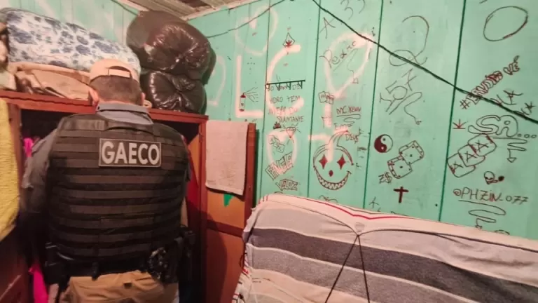 Suspeito ligado ao PCC e mãe são presos em Operação do Gaeco