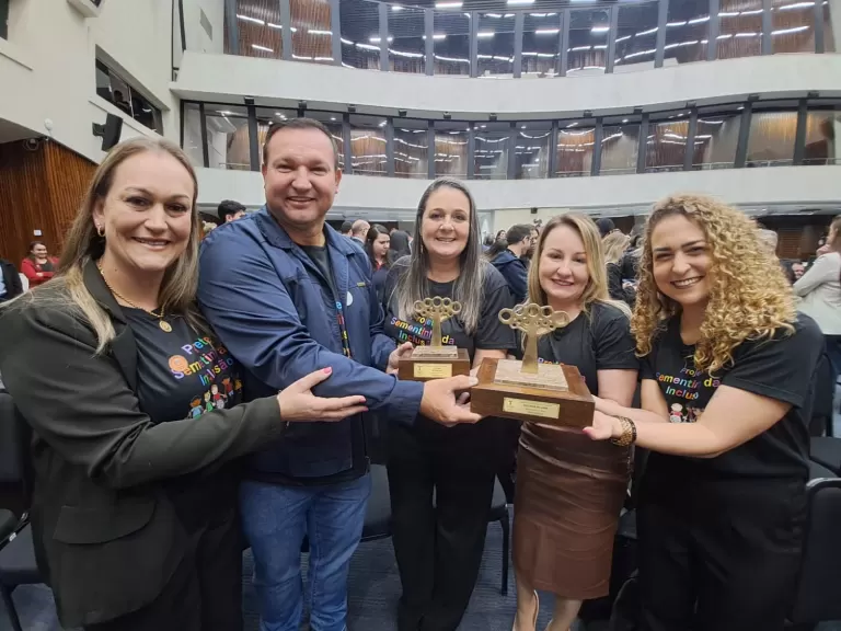 Mercedes conquista o 1º lugar geral no Prêmio Gestor Público do Paraná