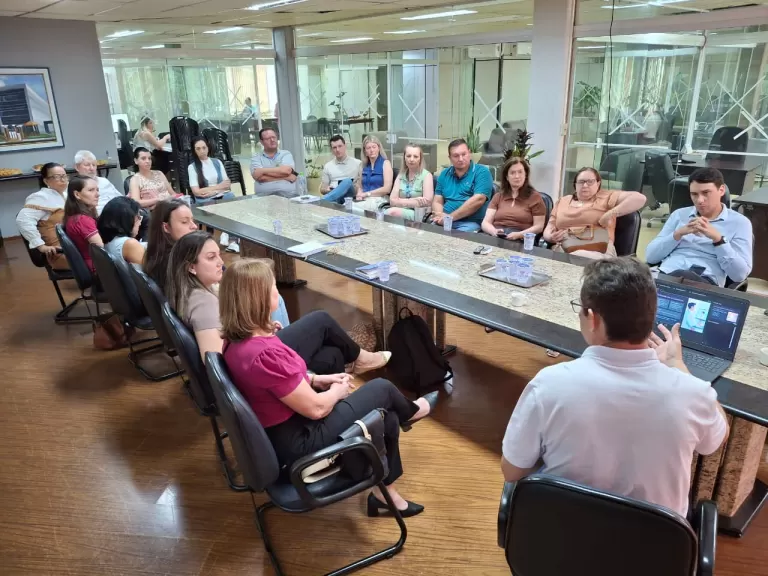 Atenção básica à saúde e telemedicina são temas de reunião regional em Marechal Rondon