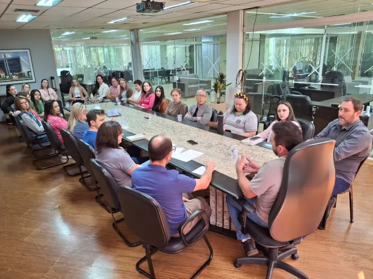 Prefeitura rondonense trata sobre a redução da carga horária de assistentes sociais para 30 horas semanais