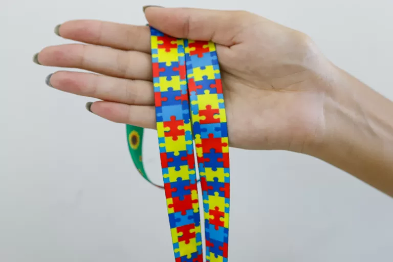 Secretaria de Saúde investirá R$ 43,4 milhões para apoiar tratamento de pessoas com TEA