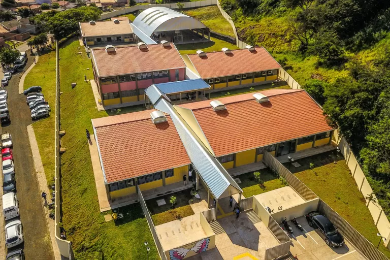 Governo do Paraná reforça fiscalização de obras e serviços de engenharia em escolas estaduais