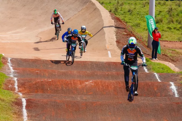 Mercedes sedia etapa estadual e conquista pódios na 2ª Copa Sicredi de BMX
