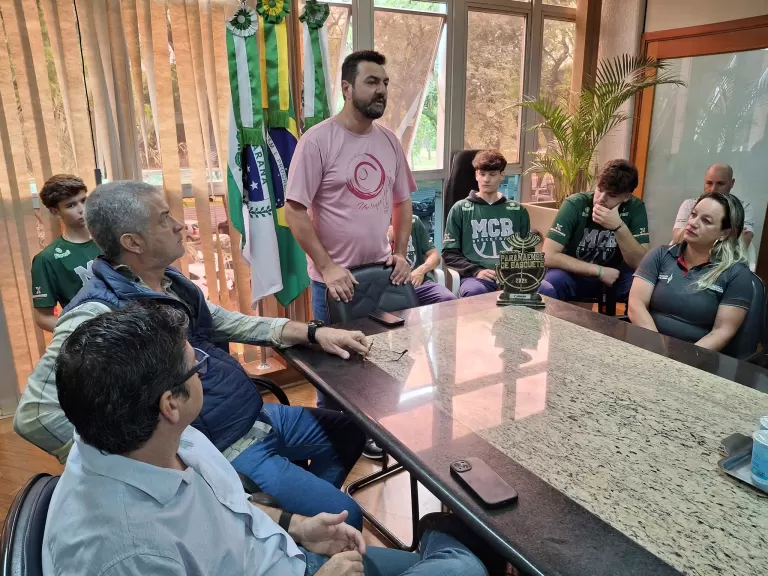 Atletas rondonenses são recebidos na prefeitura em reconhecimento às conquistas esportivas