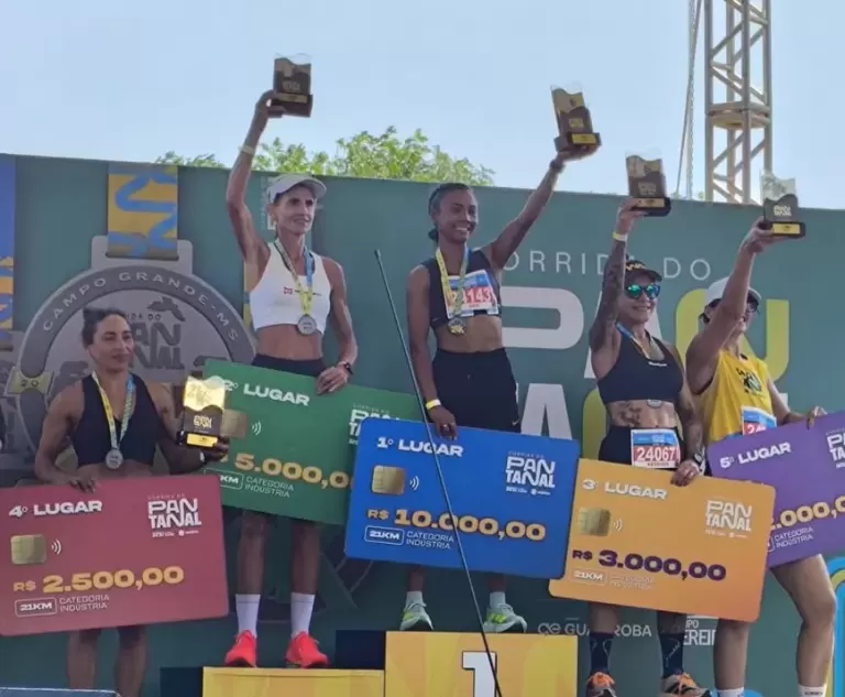 Atleta da Assemar Runners sobe ao pódio na Meia Maratona da Corrida do Pantanal 2025
