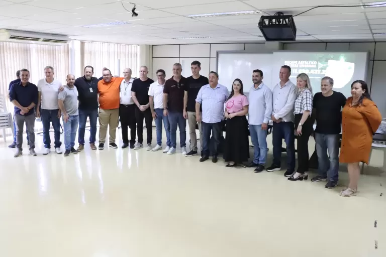 Bairros Higienópolis, Ana Neuza, Alvorada e Espigão receberão recape asfáltico