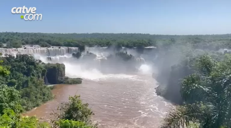 Cataratas do Iguaçu registram vazão quatro vezes acima da média