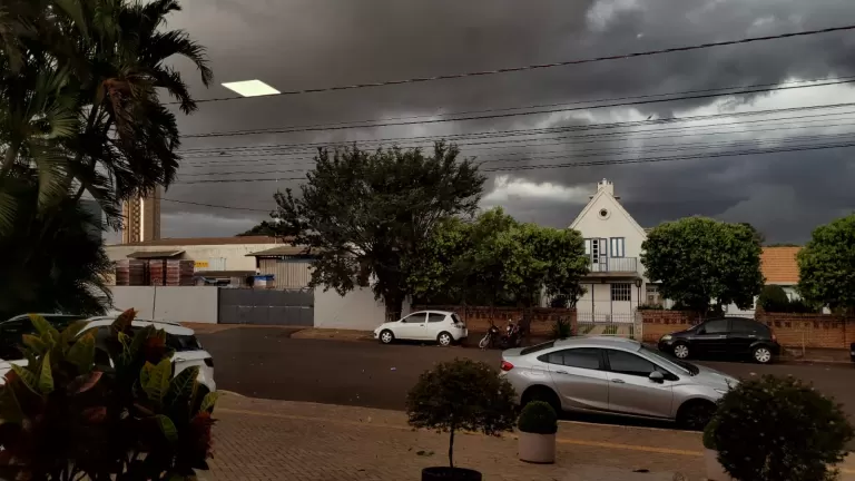 Defesa Civil alerta para possibilidade de temporais em cidades do Paraná