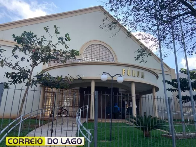 Homem é condenado a 94 anos de prisão por homicídios e divulgação de vídeos íntimos em Santa Helena