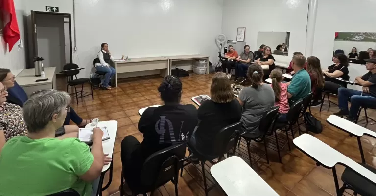 Reunião define data e formato da Feira de Natal 2025 de Nova Santa Rosa