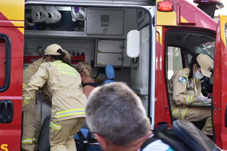 Pessoas entre 20 e 29 anos são as que mais se envolvem em colisões de veículos no Paraná