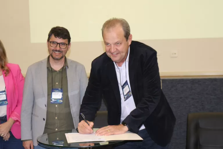 Governo repassa R$ 1,7 milhão para Unioeste investir em laboratórios e inovação