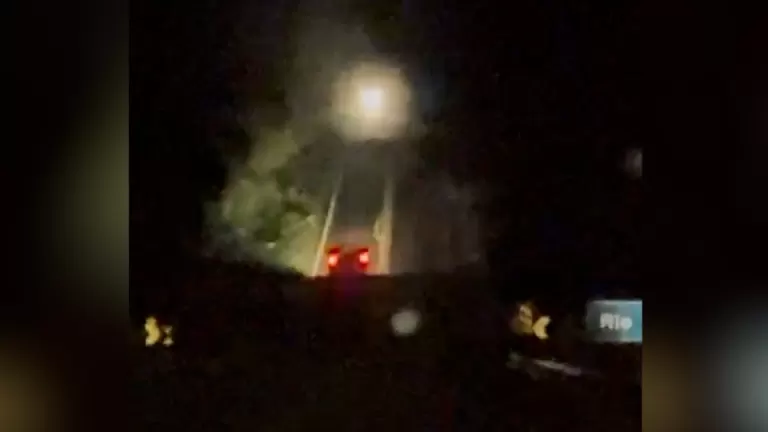 Vídeo mostra caminhonete em zigue-zague antes de bater em ônibus de estudantes na PR-180