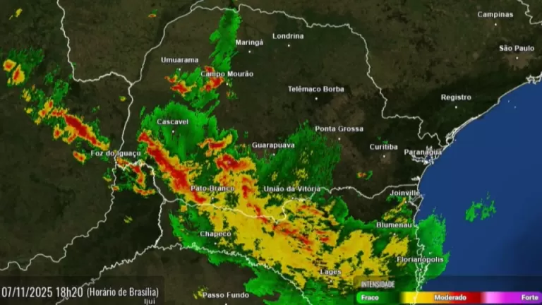Radar meteorológico mostra passagem de tornado em Rio Bonito do Iguaçu
