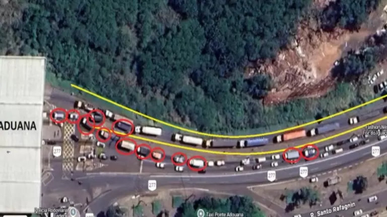 Discussão sobre regras na fronteira pode retirar caminhões médios do transporte entre Foz e Ciudad del Este