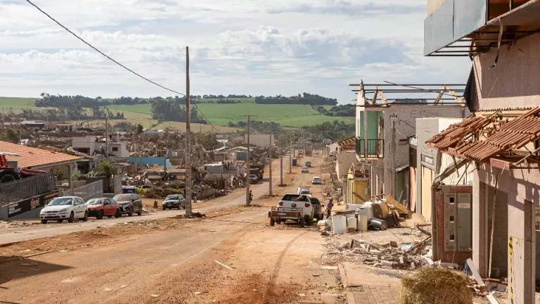 Polícia Civil alerta para possíveis golpes envolvendo doações a vítimas de tornado no Paraná