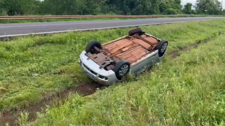 Capotamento é registrado na BR-163