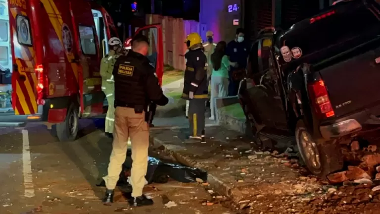 Motorista morre após colidir S10 contra muro em Cascavel