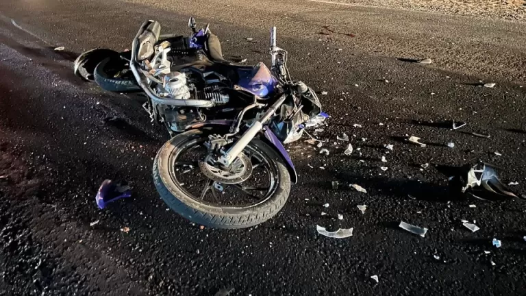 Motociclista morre após bater em retroescavadeira na PR-281