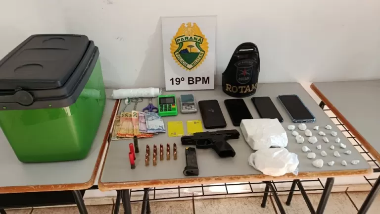 Casal do tráfico é preso pela Rotam com grande quantidade de droga, arma e dinheiro em Toledo