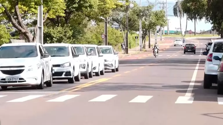 Renovação da CNH para idosos muda e prazo passa a depender de avaliação médica