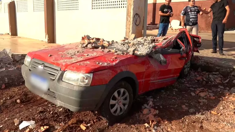 Casas e carros destruídos: veja como ficou Rio Bonito do Iguaçu após o tornado