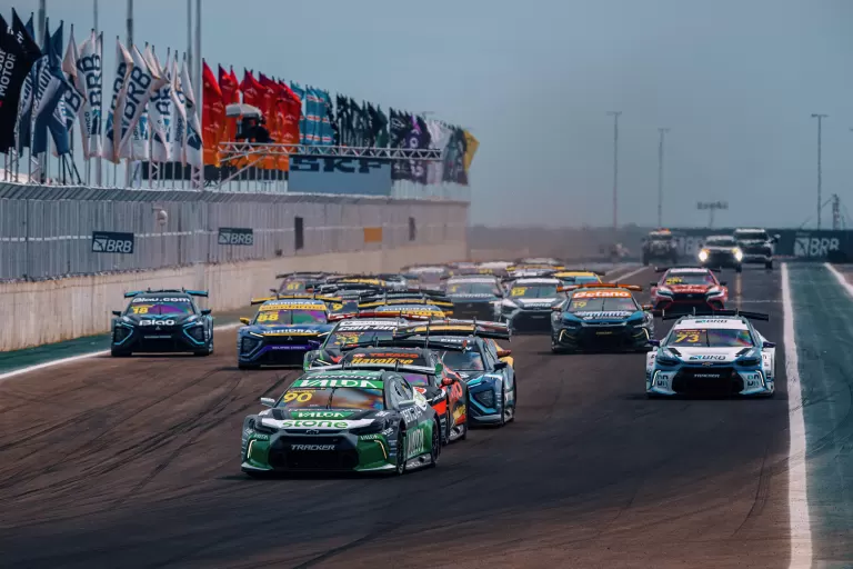 Para definir finalistas, Stock Car volta a Brasília após onze anos