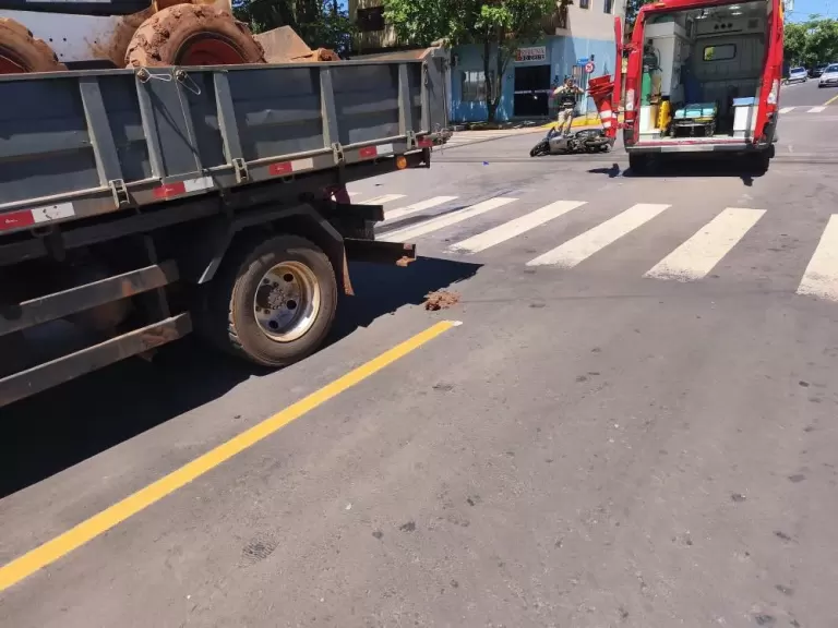 Jovem fica gravemente ferida em acidente no centro de Marechal Rondon
