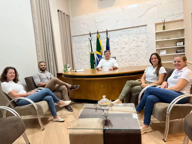 Seminário valoriza práticas inovadoras na alfabetização em Entre Rios do Oeste