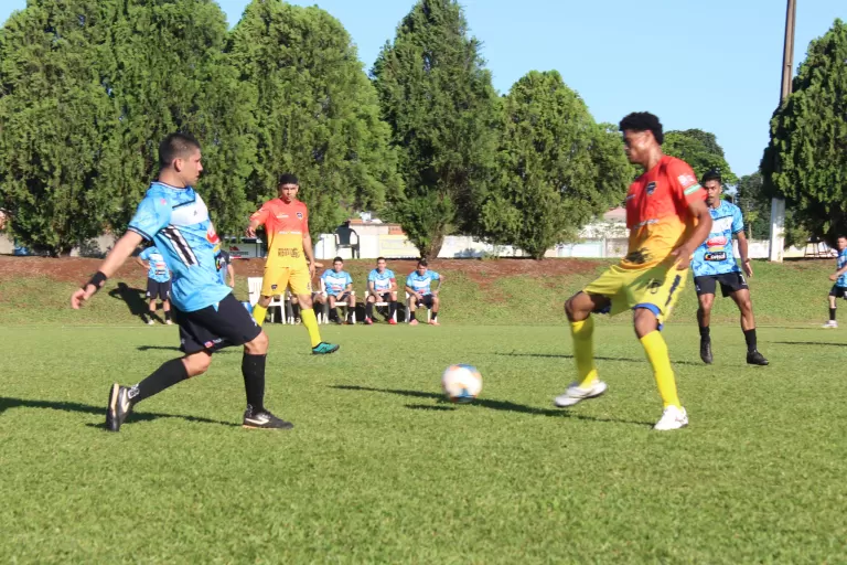 Regional Allpha Bolas/JS Esportes de Futebol Sete tem rodada de alto nível na AABB