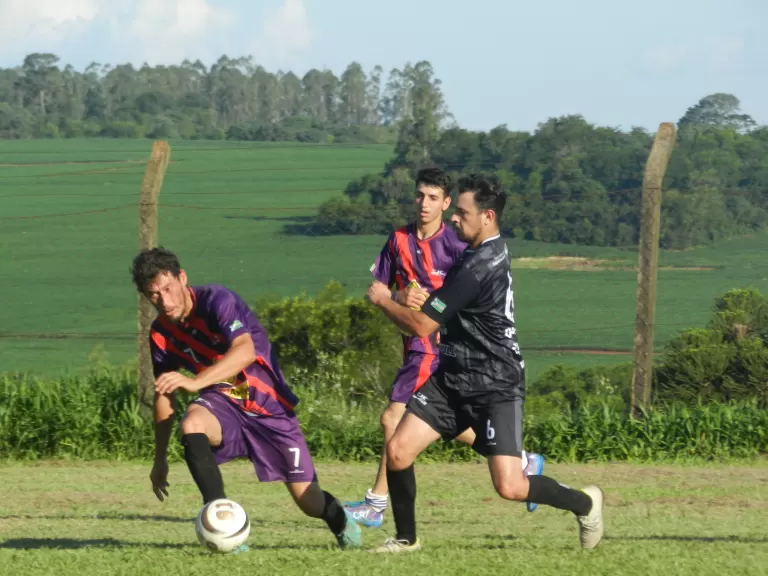 Knopf Pallets e Shull/AB Agro Brasil vão decidir o Campeonato Integração CJC Força Jovem 2025