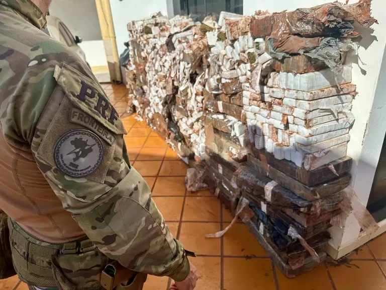 PRF apreende mais de uma tonelada de maconha em Toledo