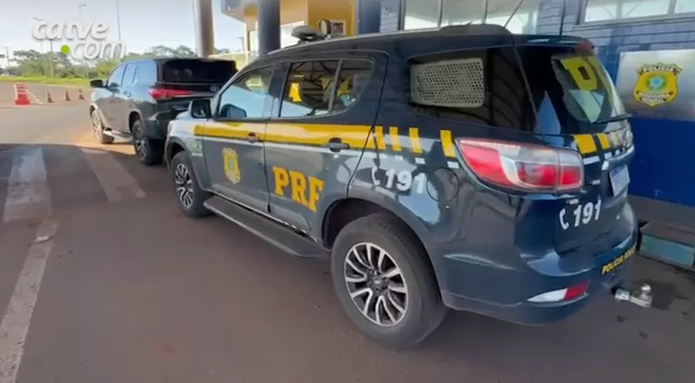 Caminhonete furtada no Rio Grande do Sul é recuperada na BR-163 em Guaíra