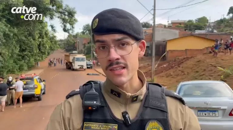 Aspirante da PM diz que caminhão tentou evitar o impacto antes de atingir ciclista em Cascavel
