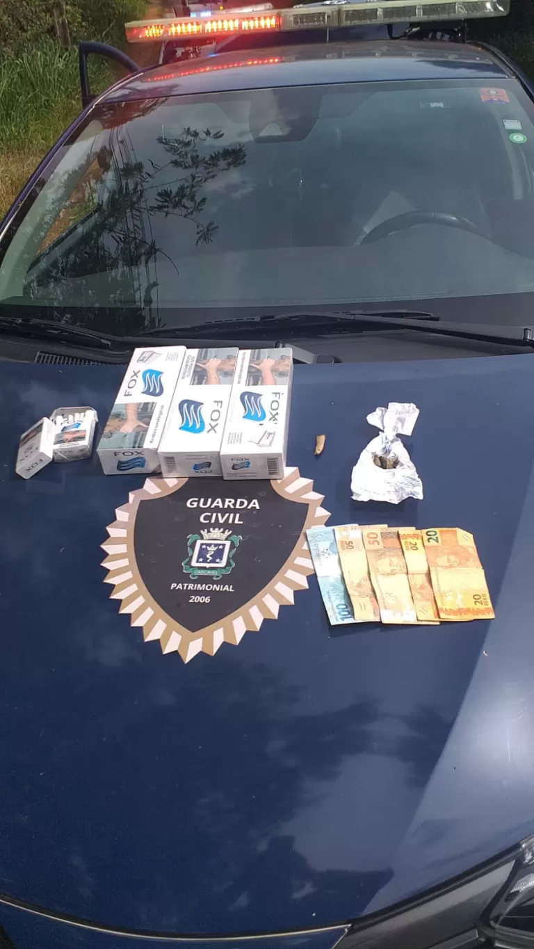 Homem é flagrado com cigarro paraguaio e maconha perto de CMEI em Cascavel