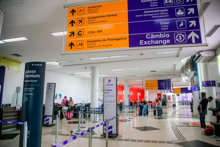 Movimento nos aeroportos do Paraná aumenta 10,7% e chega a 900 mil passageiros em outubro