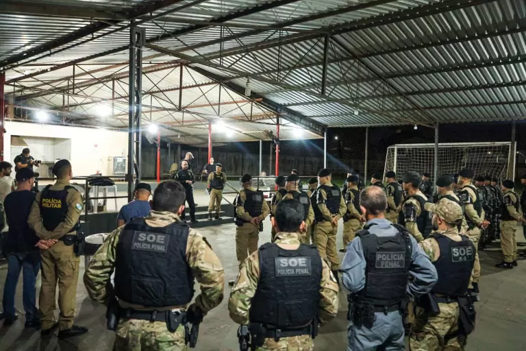 Operação prende 25 integrantes de grupo que movimentava 1,5 tonelada de drogas por mês