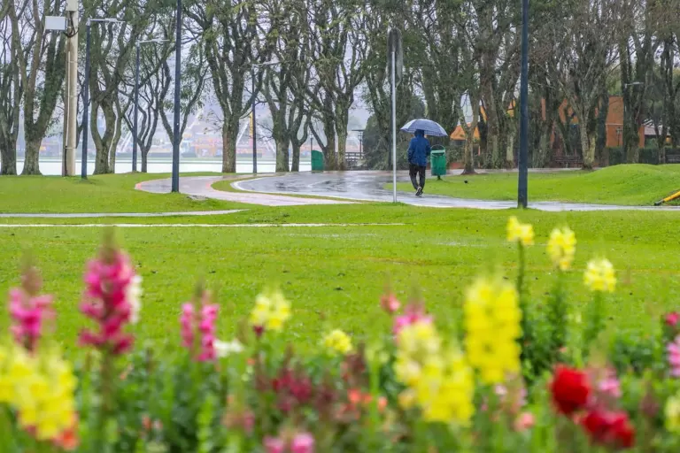 Novembro é marcado por três tornados e chuva acima da média no Paraná