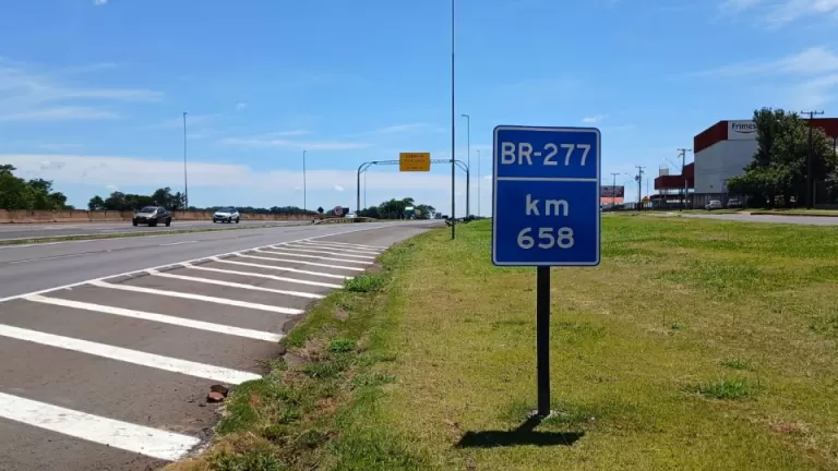 Rodovias administradas pela EPR Iguaçu recebem novo sistema de marcos quilométricos