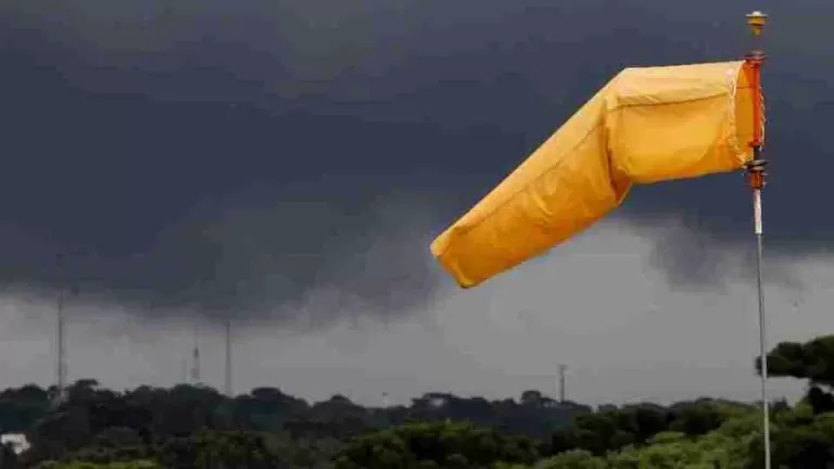 Copel e Simepar desmentem boato sobre desligamento da rede elétrica por ciclone