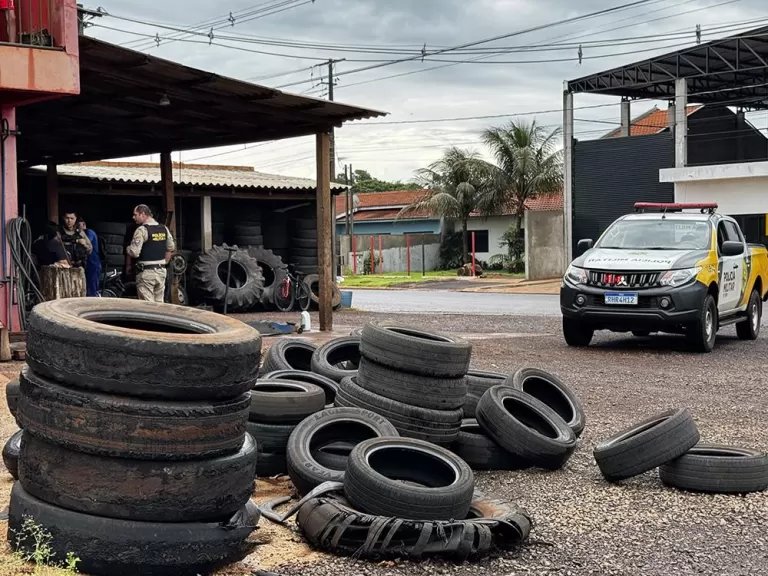 Homem leva dois tiros enquanto trabalhava em uma borracharia em Nova Santa Rosa