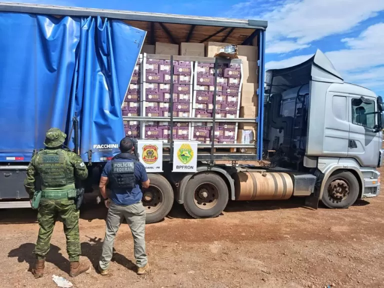 Carga milionária de cigarros eletrônicos é apreendida em Cascavel