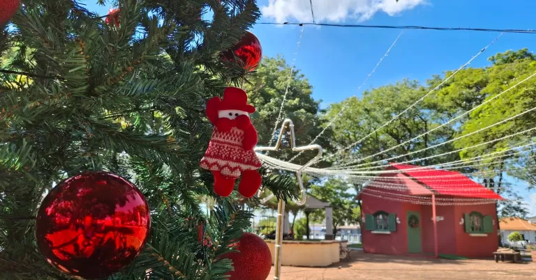 Decoração do “Natal Luz e Encanto” transforma Marechal Rondon para as festividades de fim de ano