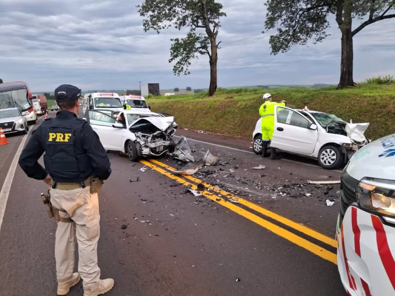 Mãe e filho morrem em grave acidente na BR-277