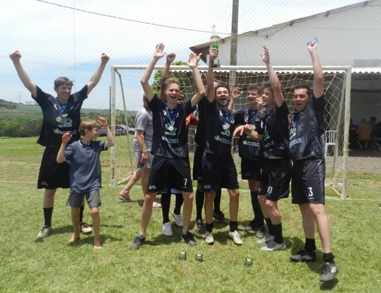 Shull/AB Agro Brasil domina decisão e conquista o 12º Campeonato Integração CJC Força Jovem 2025 – Copa Sicredi/Copagril de Futebol Suíço