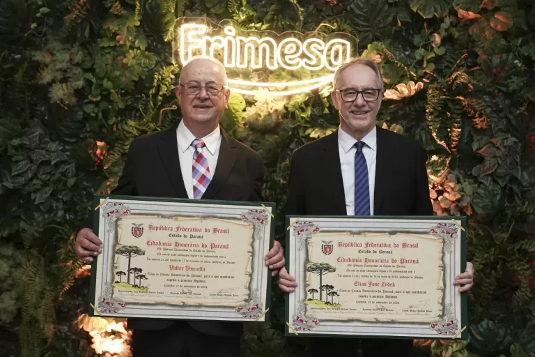 Líderes da Frimesa recebem Título de Cidadão Honorário do Paraná