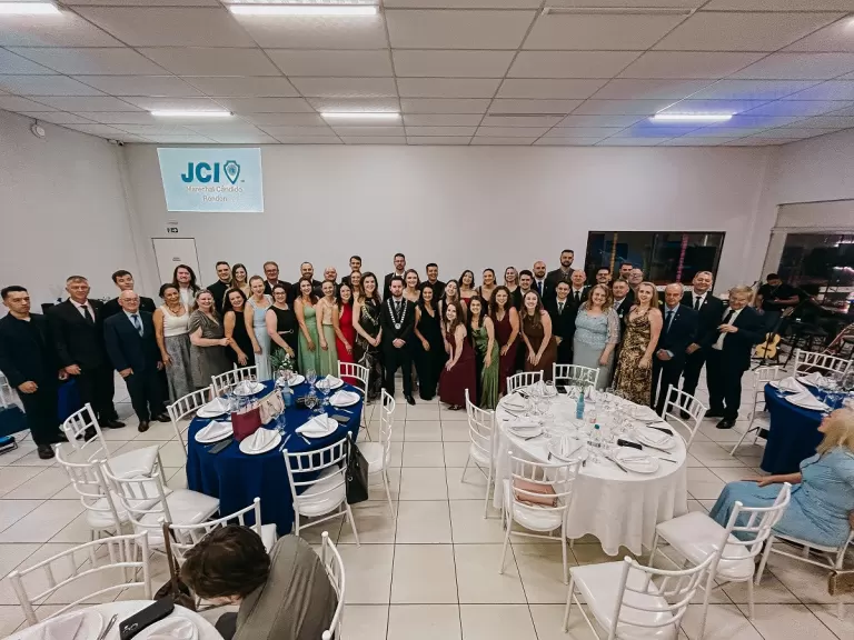 Gustavo Borchert é empossado presidente da JCI Marechal Rondon