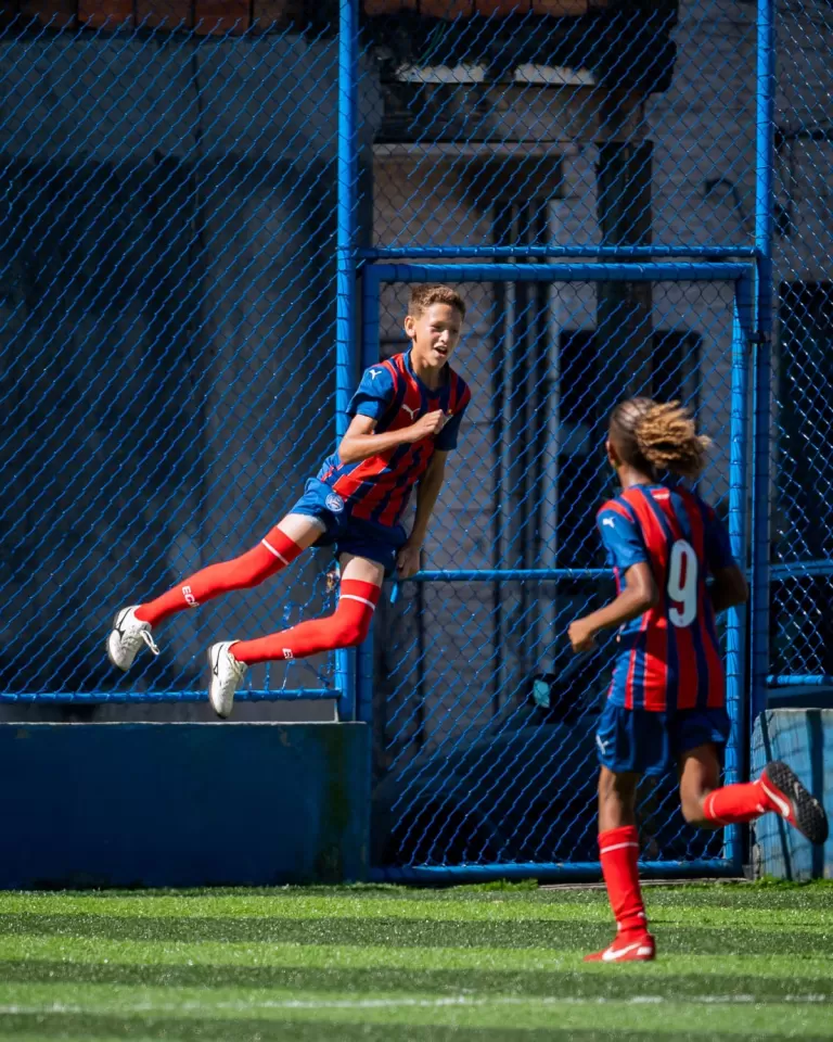 Rondonense Guilherme Vicente fecha primeira temporada com títulos e artilharia no Bahia